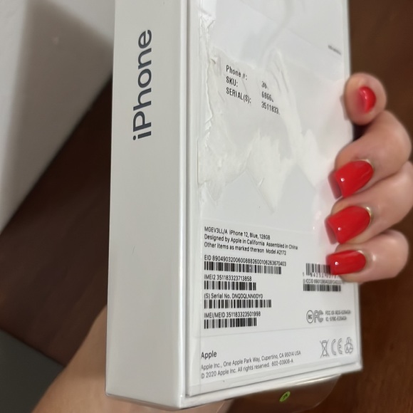 Phone - Picture 4 of 7